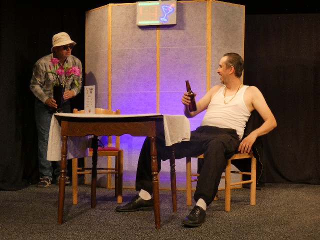 Čuník uprostřed, Divadlo Strom