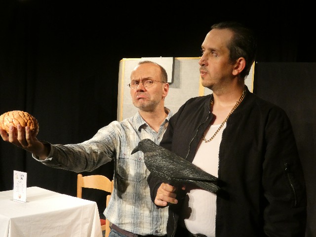 Čuník uprostřed, Divadlo Strom