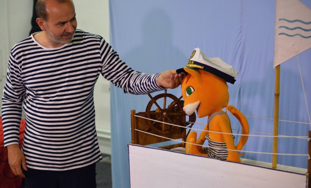 Kocourek mořeplavec, Divadlo Strom